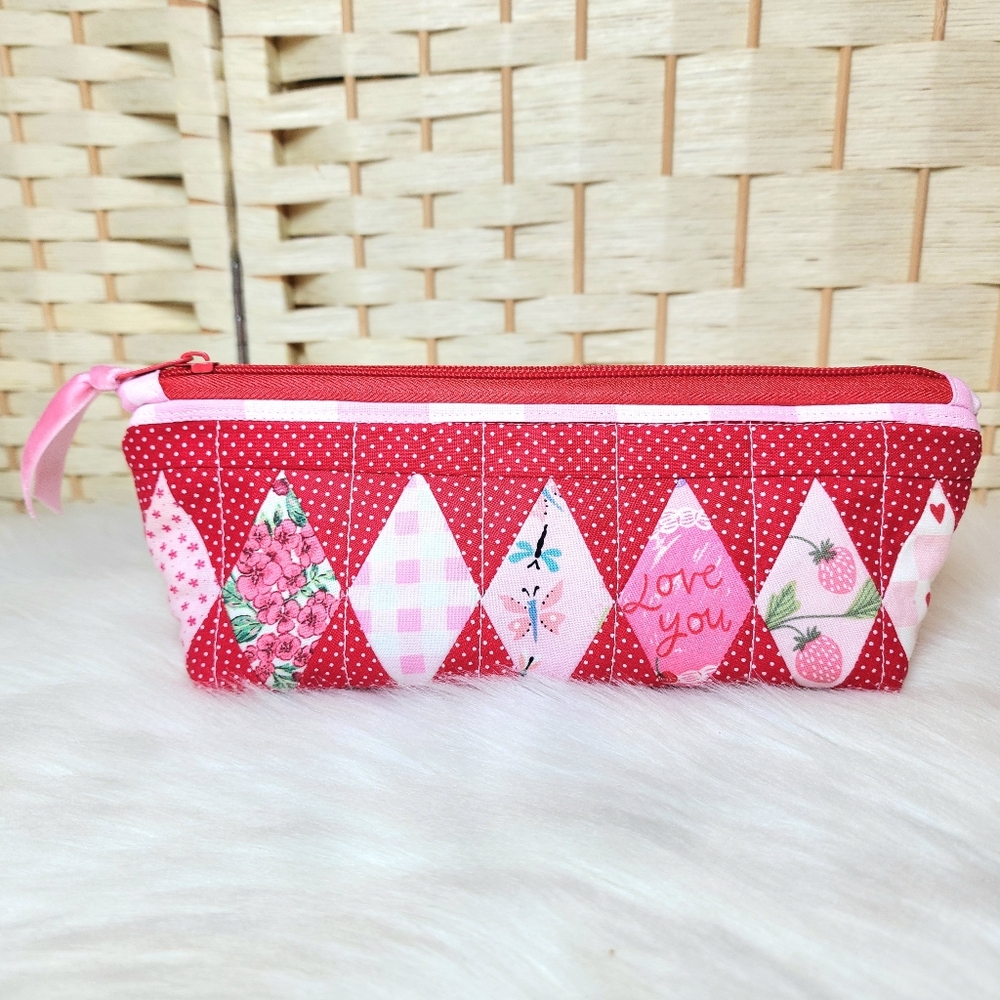 Handmade Quilted Makeup Brush Pencil Bag Standing Fully Lined